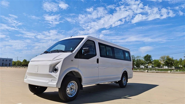 Electric RHD Minibus Passenger Van