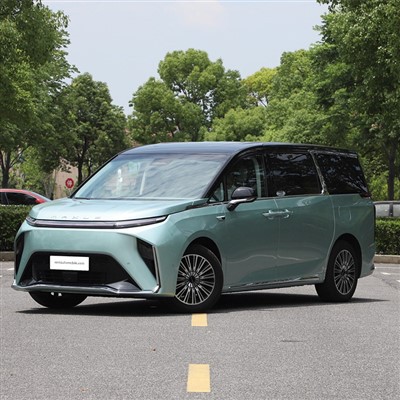 Maxus MIFA 9 Pure Electric MPV
